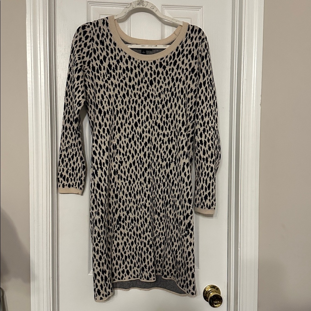 Ann Taylor Black and Cream Long Sleeve Dress
